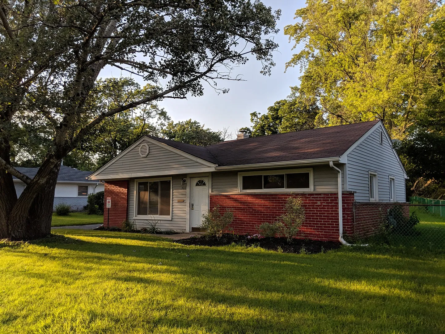 406 Suwanee St photo 1