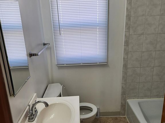 3rd image of 248 Cherry Ln