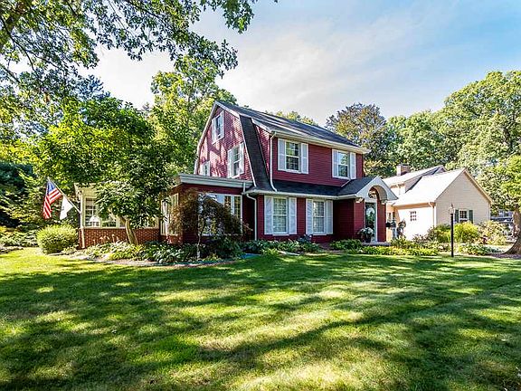 2nd image of 2038 Wildwood Ln