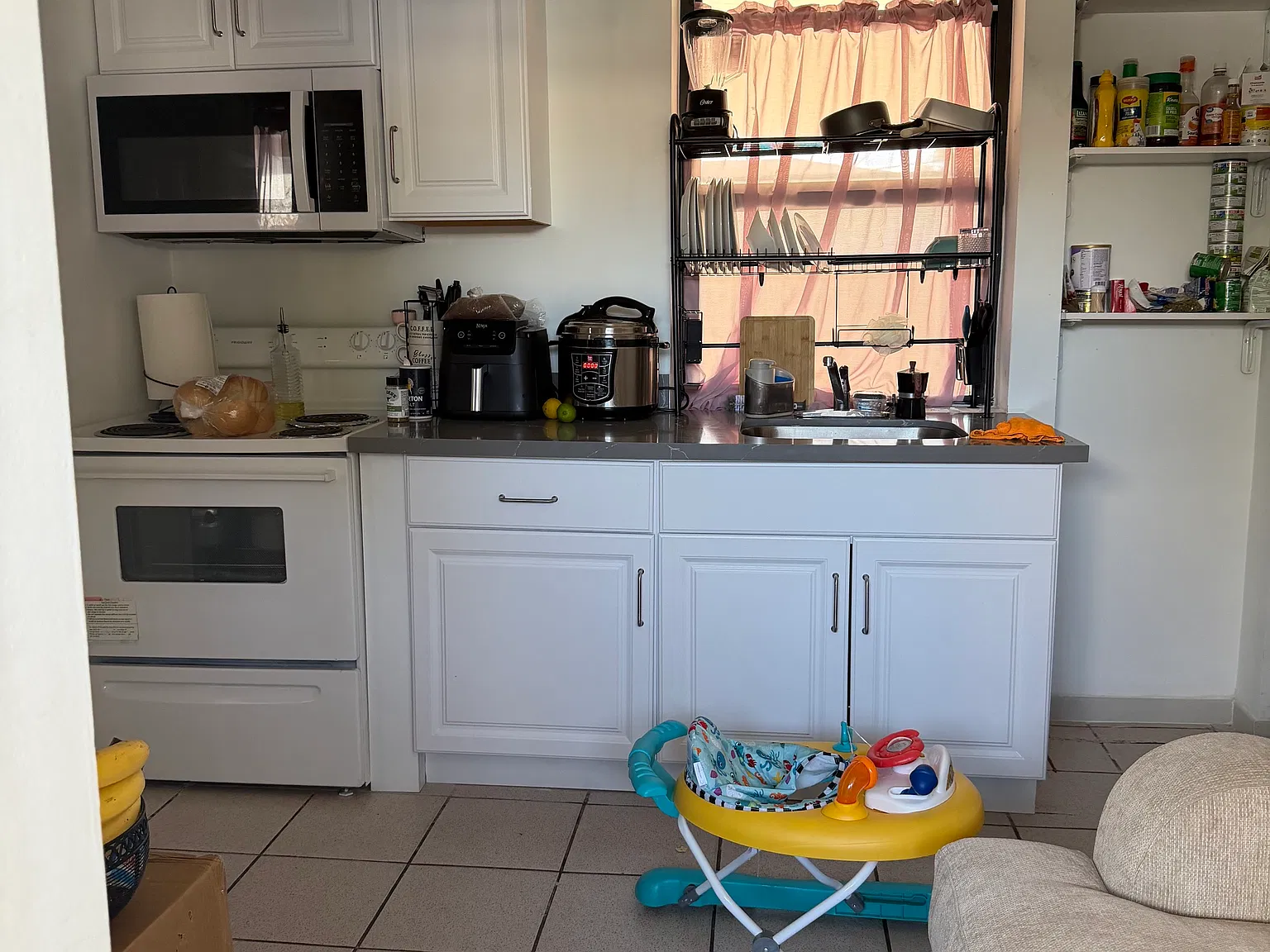1 bed, 420 sqft, $1,700 — Photo 4