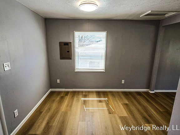 5th image of 4652 Ashtree Dr