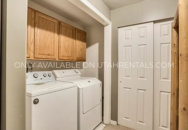 1346 S 1440 E — Photo 16