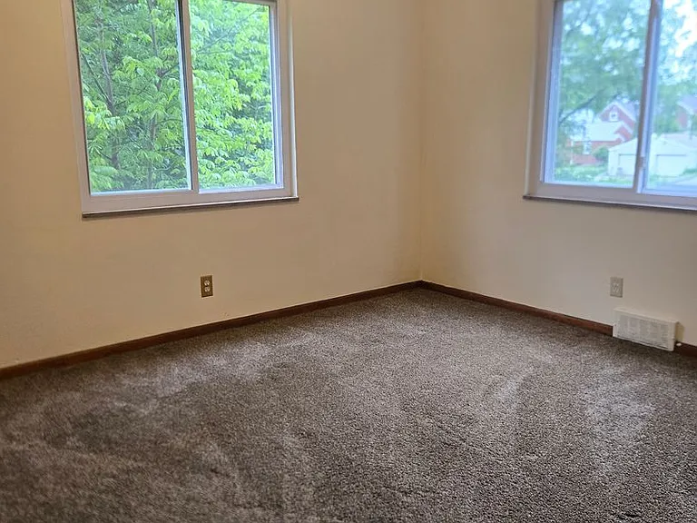 1400 Center Ave — Photo 14