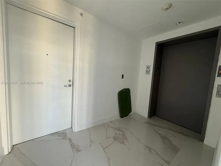 16385 Biscayne Blvd #717 — Photo 20