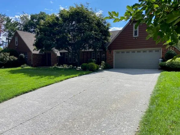 5524 Highfields Rd, Roanoke, VA 24018