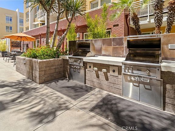 4th image of 21301 Erwin St Unit 511