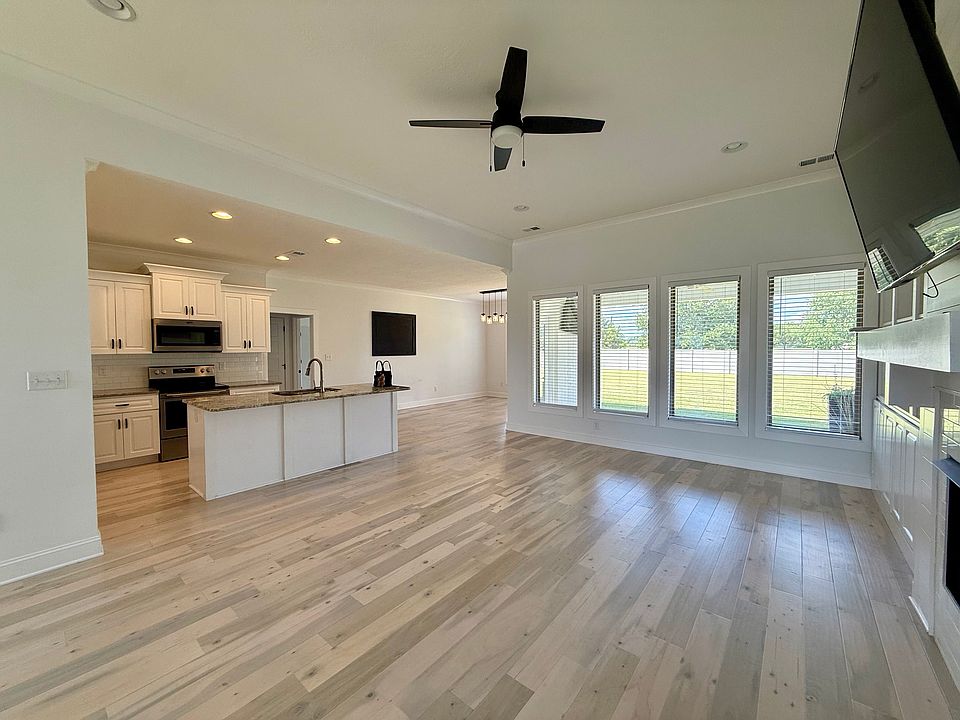 1st image of 253 Saddlebrook Dr