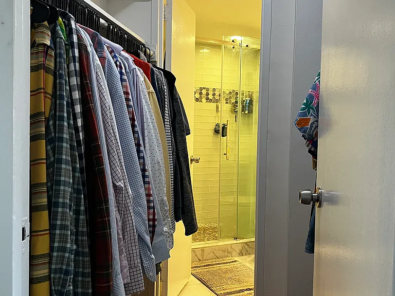 Walk in closet