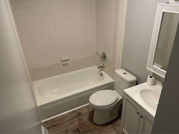 Main bathroom