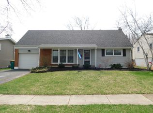 661 Maple Dr, Buffalo Grove, IL 60089