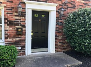 1340 Herr Ln, Louisville, KY 40222