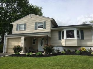 23 Outcalt Rd, Edison, NJ 08817