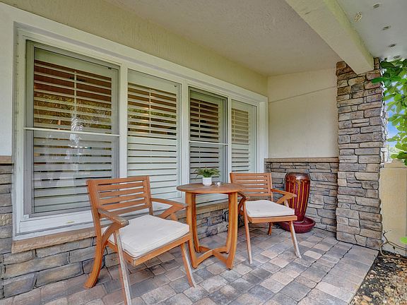2nd image of 1245 NE 17TH Way