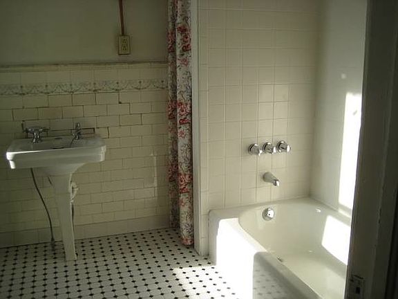 2nd floor bath