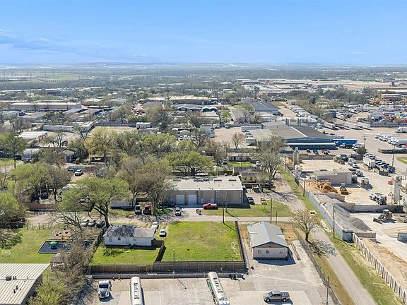 5th image of 2309 Johnson Rd