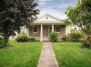 208 Broadway Ave, Nitro, WV 25143