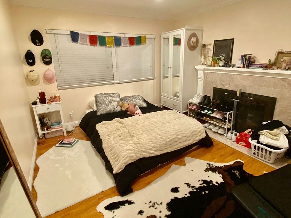 1st image of 323 N Hobart Blvd