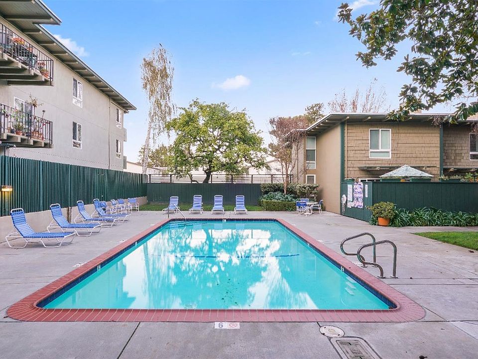 1st image of 800 N Delaware St APT 209