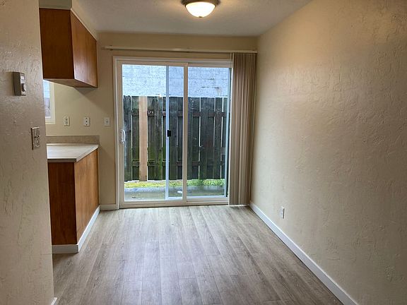 5th image of 1140 Grant St APT 15
