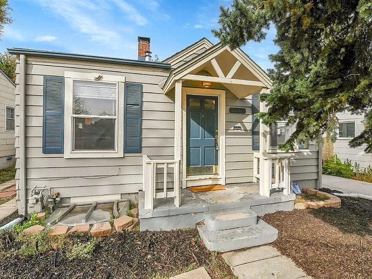 2245 S Franklin St — Photo 5