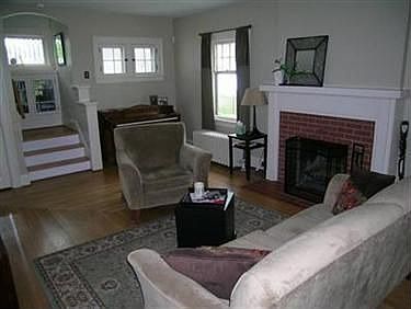 3rd image of 345 Eastern Heights Blvd