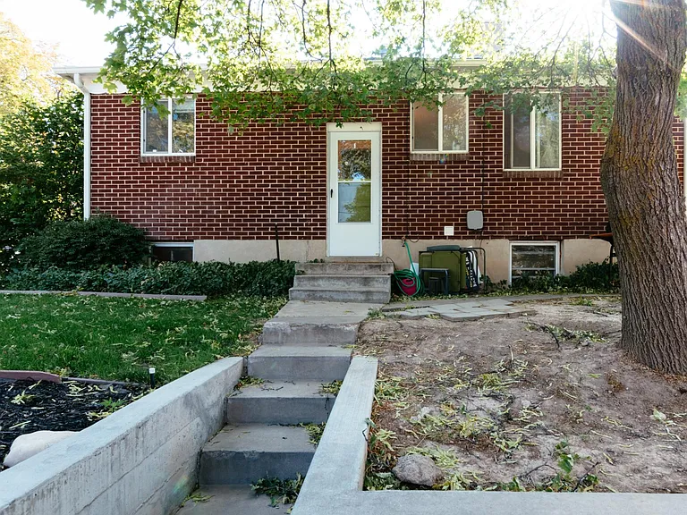 1382 E Emerson Ave — Photo 21