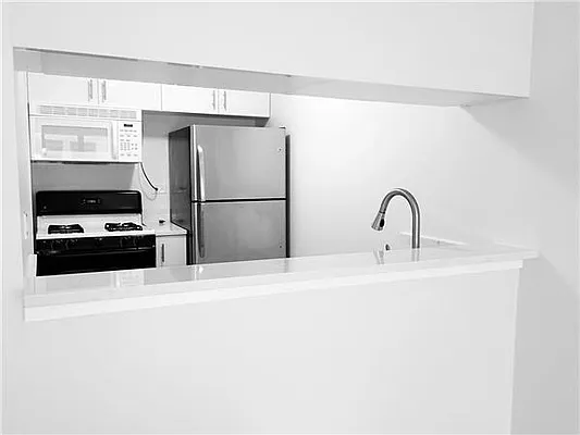 Rented by R New York | media 23