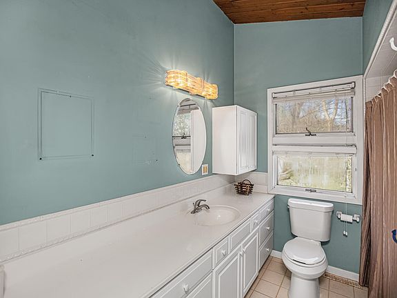 5th image of 27364 Manstrom Dr
