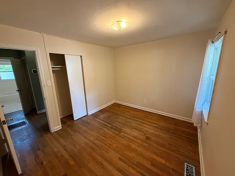 2325 Glascock St — Photo 15