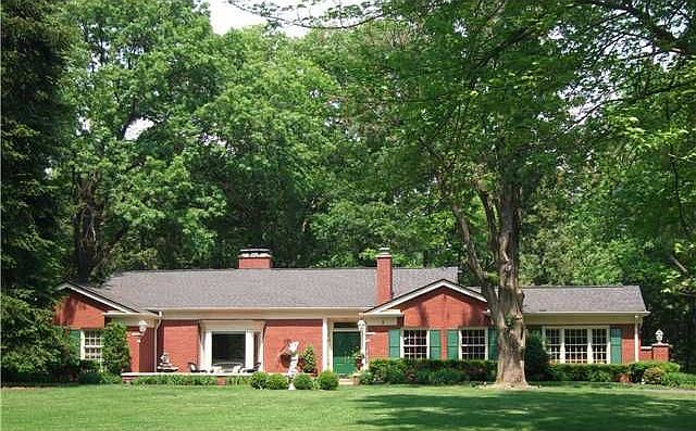 1st image of 440 Kessler Blvd W Dr