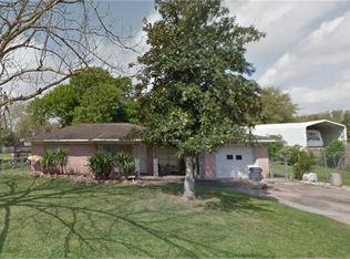 2506 Lynn Dr, Pearland, TX 77581