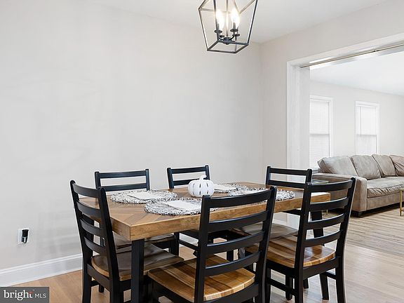5th image of 107 Foxtail Cir