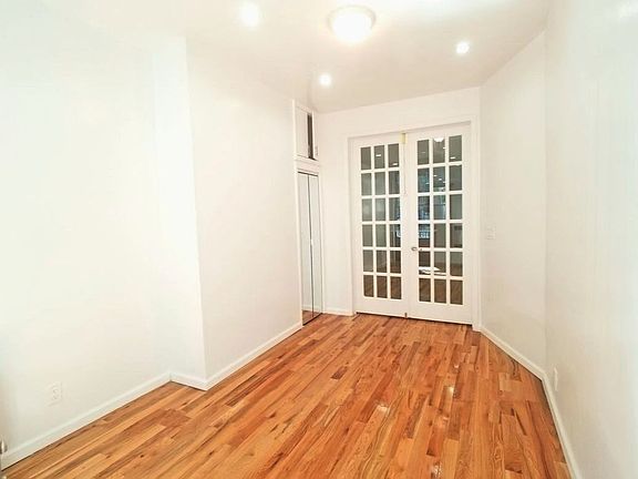 3rd image of 137 N 9th St APT 1L