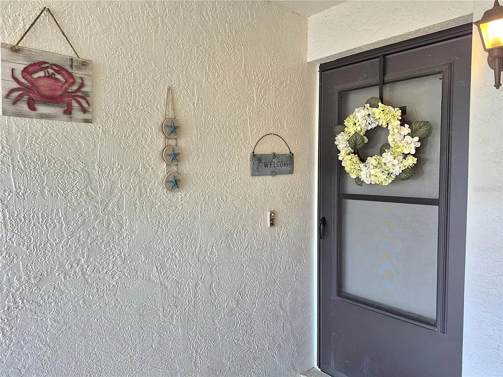 2 bed, 2.0 bath, 879 sqft, $2,000 — Photo 3