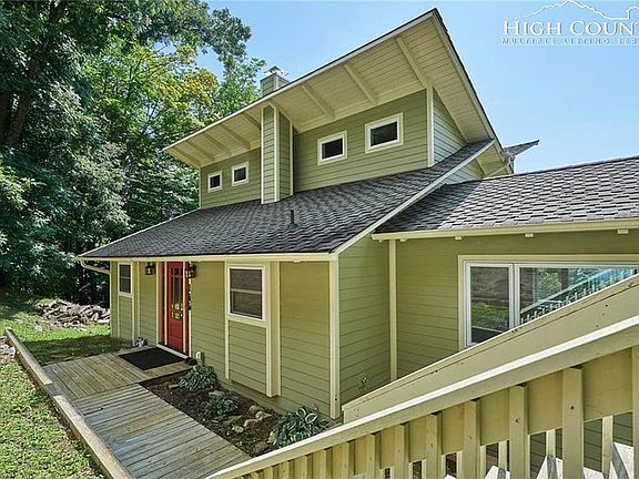 3rd image of 145 Highcliff Cir