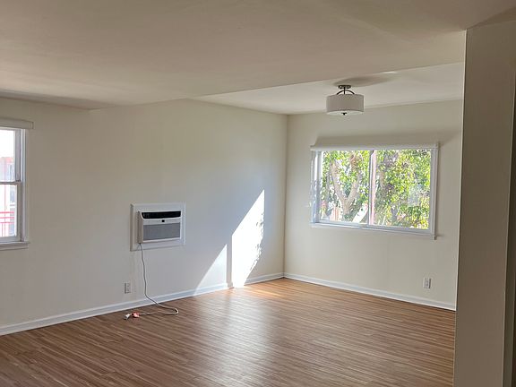 4th image of 905 California Ave #905A