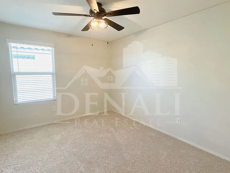 866 E Artesia Pl — Photo 26