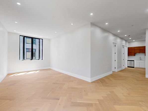 1 Jackson St #201