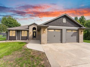 204 S Cherry Ave, Marion, SD 57043