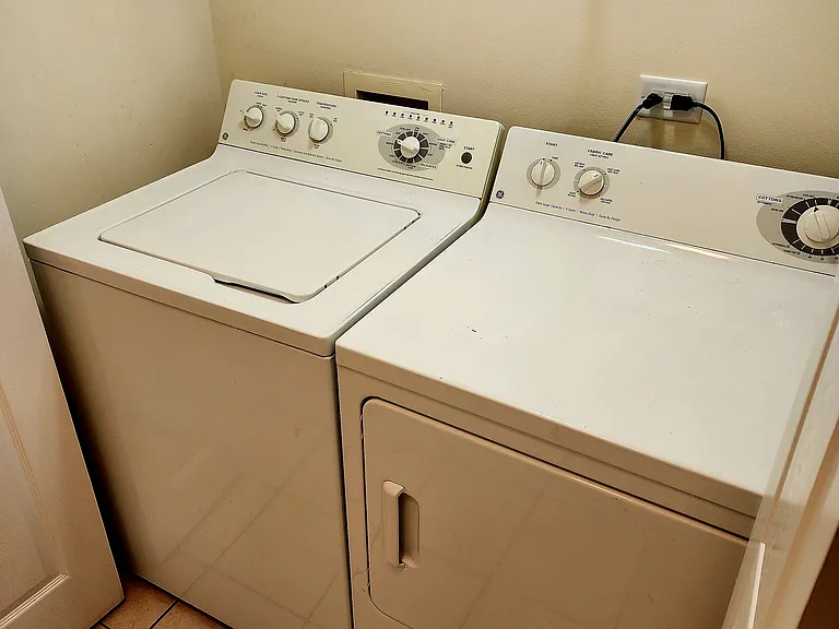 8915 Burlington Ave #102 — Photo 13