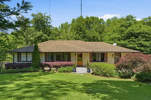 1792 Noble Dr NE Photo 1