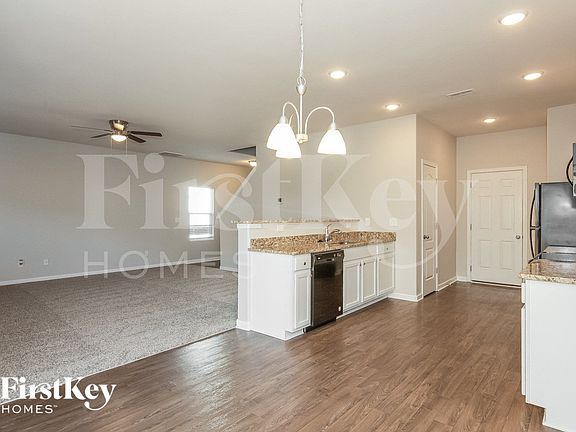 5th image of 1942 Boulder Ct