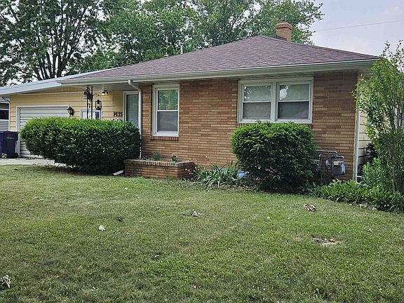4th image of 1435 Tamarack Ln