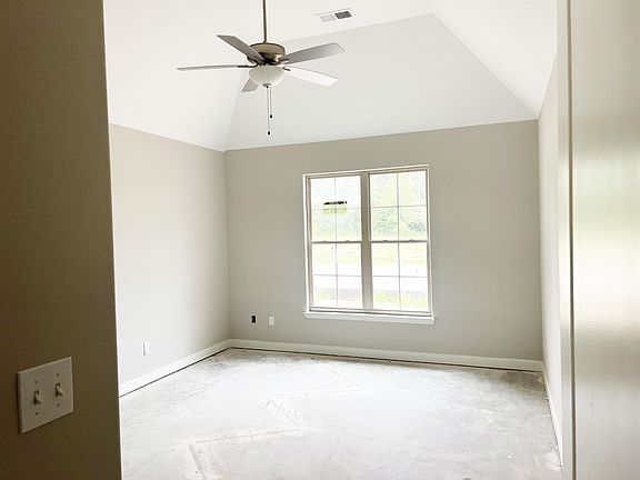 4th image of 8735 Bedfordshire Dr #29