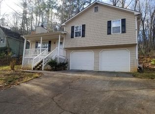 557 Remington Ln, Acworth, GA 30101