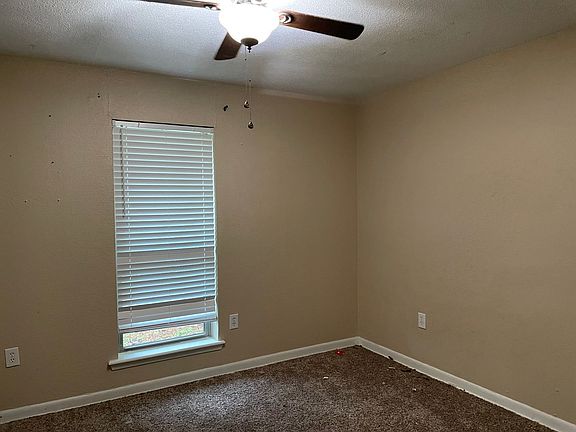4th image of 708 Honeysuckle St