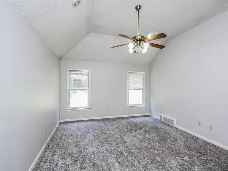 8730 Raspberry Ln — Photo 9