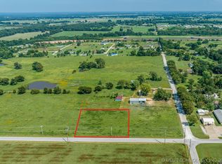 8 S 630th Rd, Grove, OK 74344