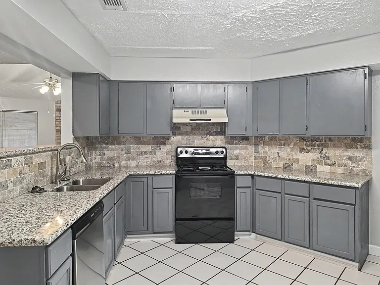 4211 Falcon Meadow Dr — Photo 7
