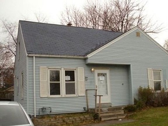 4th image of 916 N Lewis Ave
